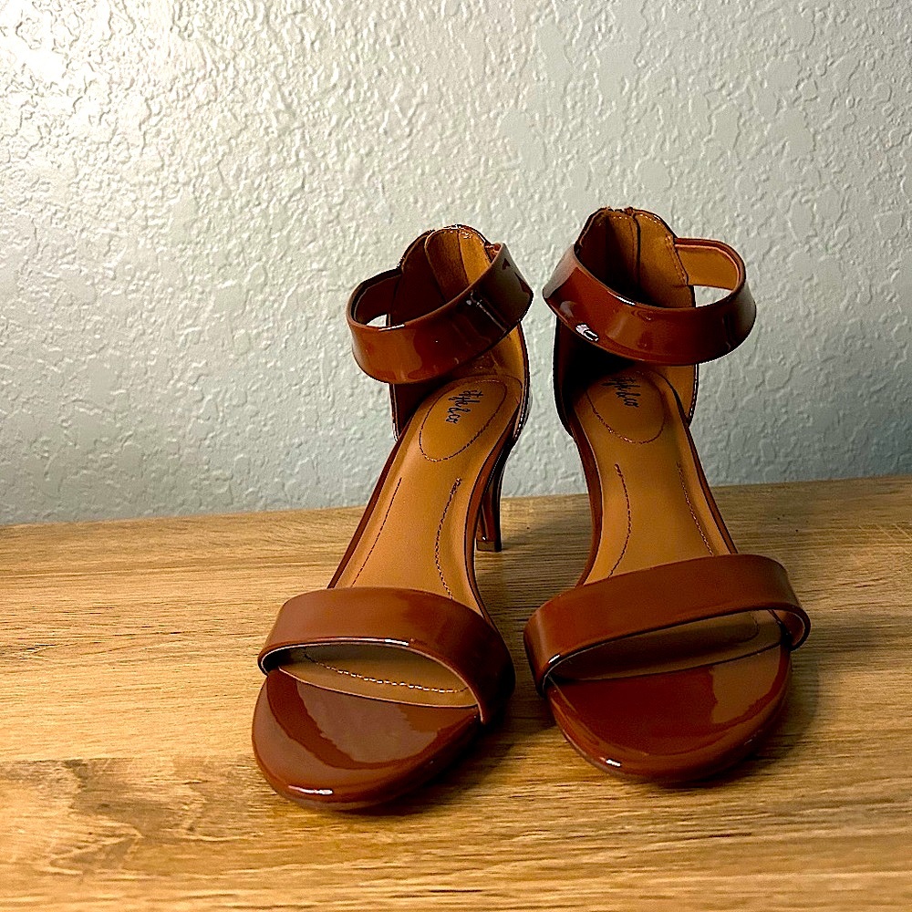 Two-Piece Paycee Dress Sandals